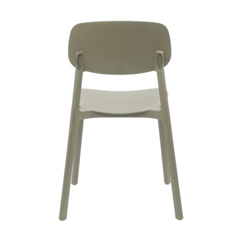 Silla apilable de plástico rígido 